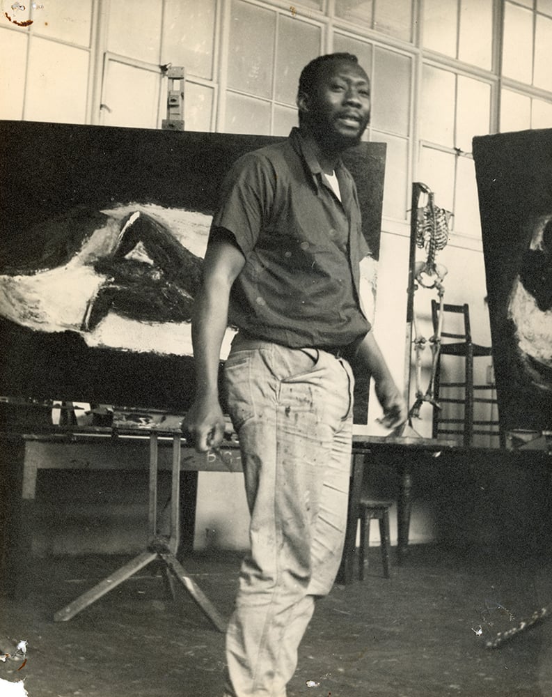 Frank Bowling in the liferoom at Royal College of Art by unknown photographer