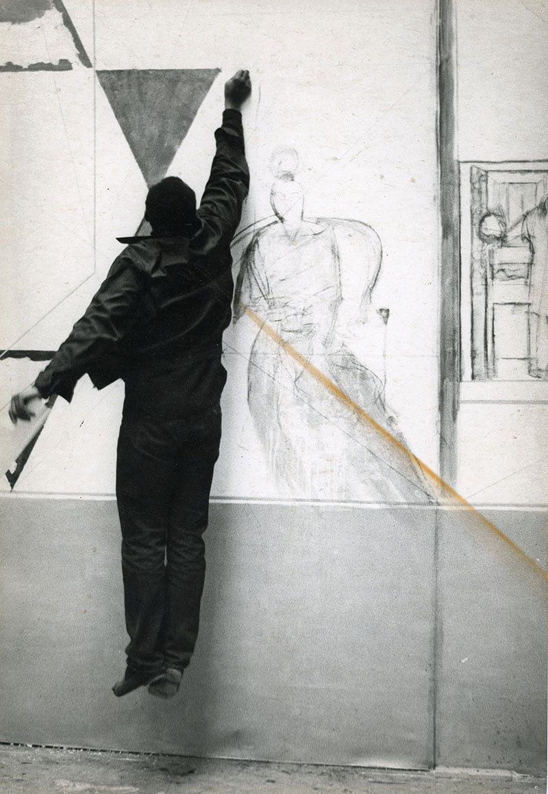 Frank Bowling working on Execution of Mary Queen of Scots_Photo by Tony Evans