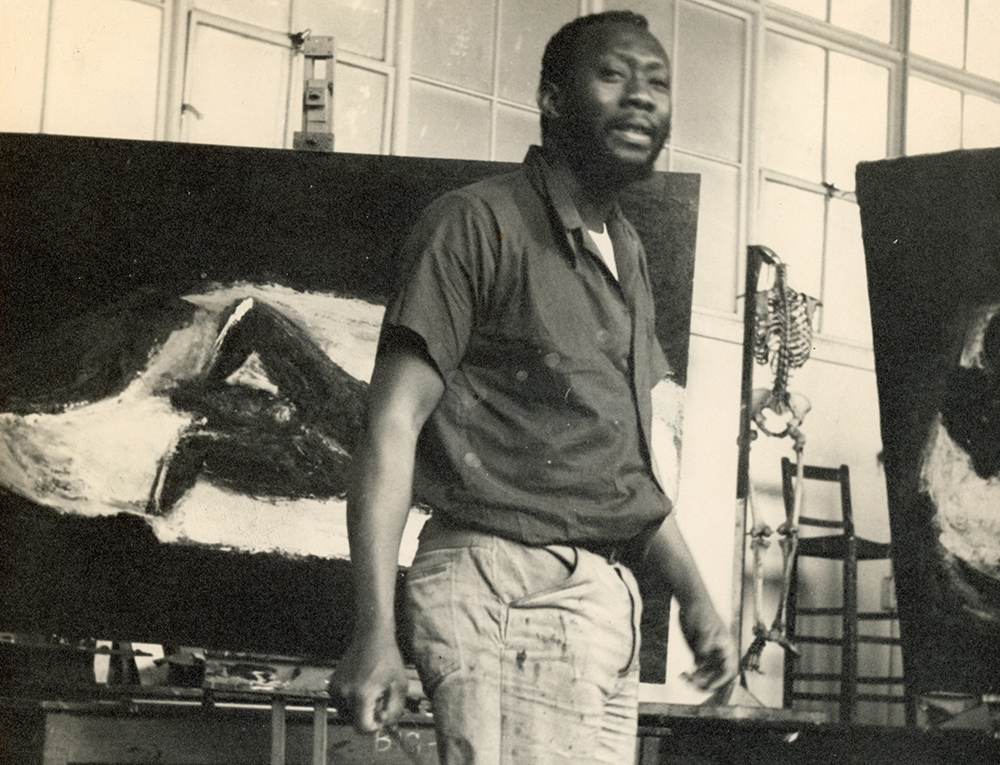 Frank Bowling in the liferoom at Royal College of Art by unknown photographer_edited