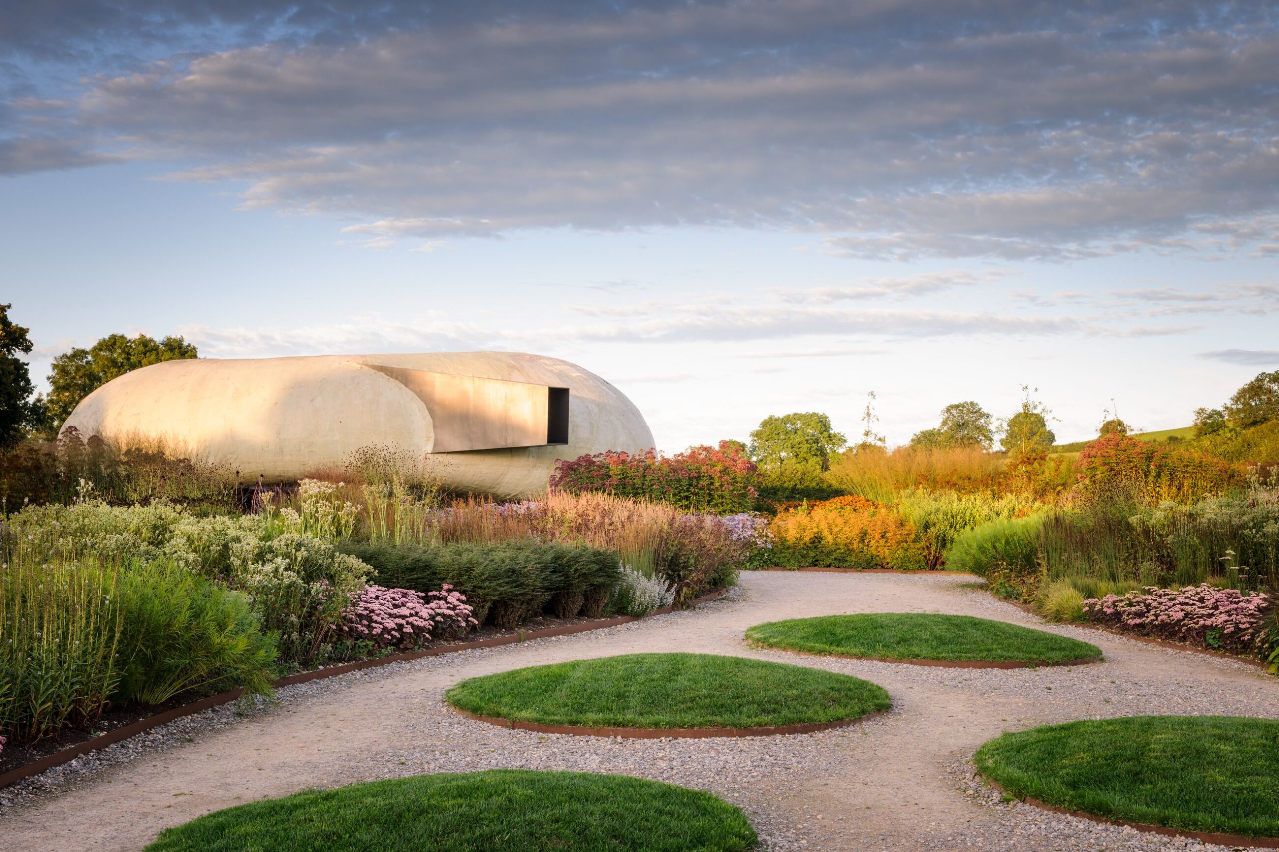 Hauser-Wirth-Somerset-Oudolf Field